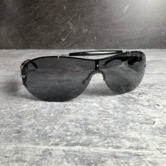 Yves Saint Laurent Women's Black Shield Sunglasses YSL 6048/S NX1 115‎ - Picture 1 of 10